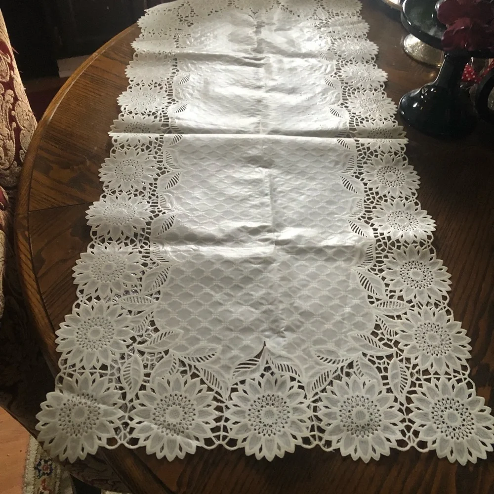 Vintage Table Runner Reversible & Wipeable
